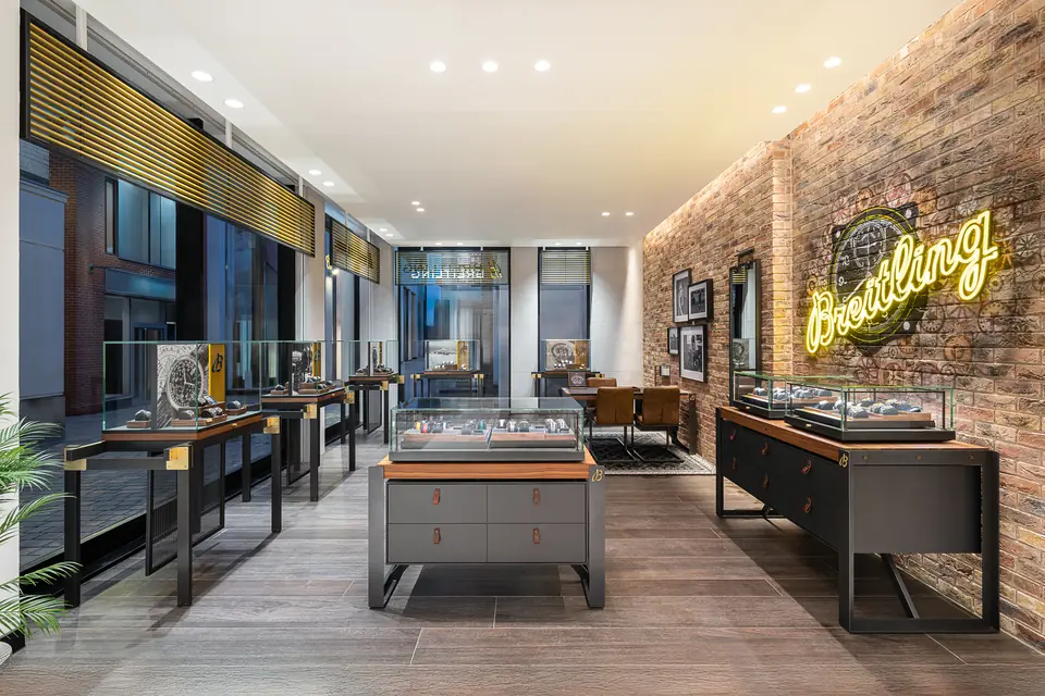 Goldsmiths 82 Bond Street interior with Breitling displays.